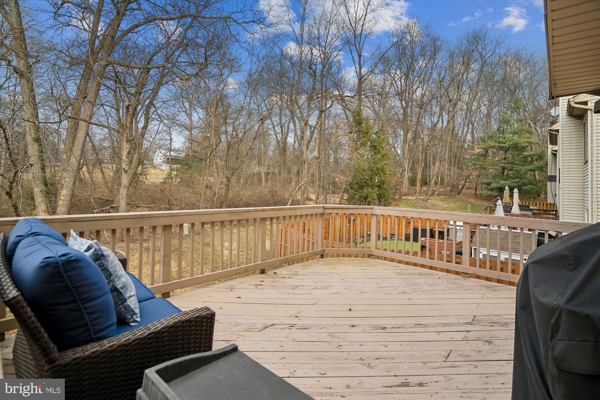 6215 STRATFORD COURT