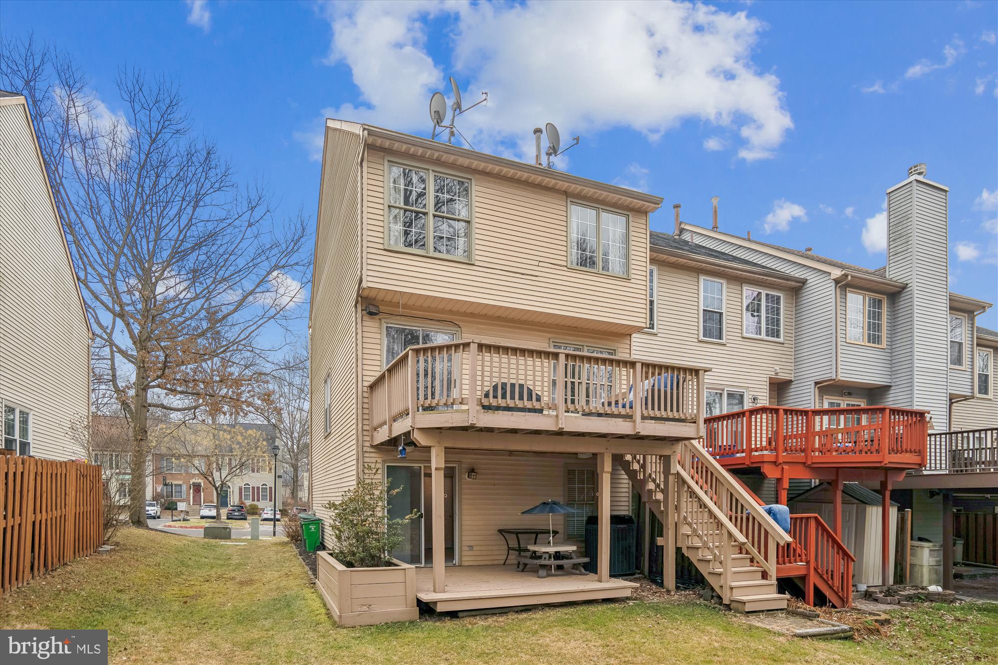 6215 STRATFORD COURT