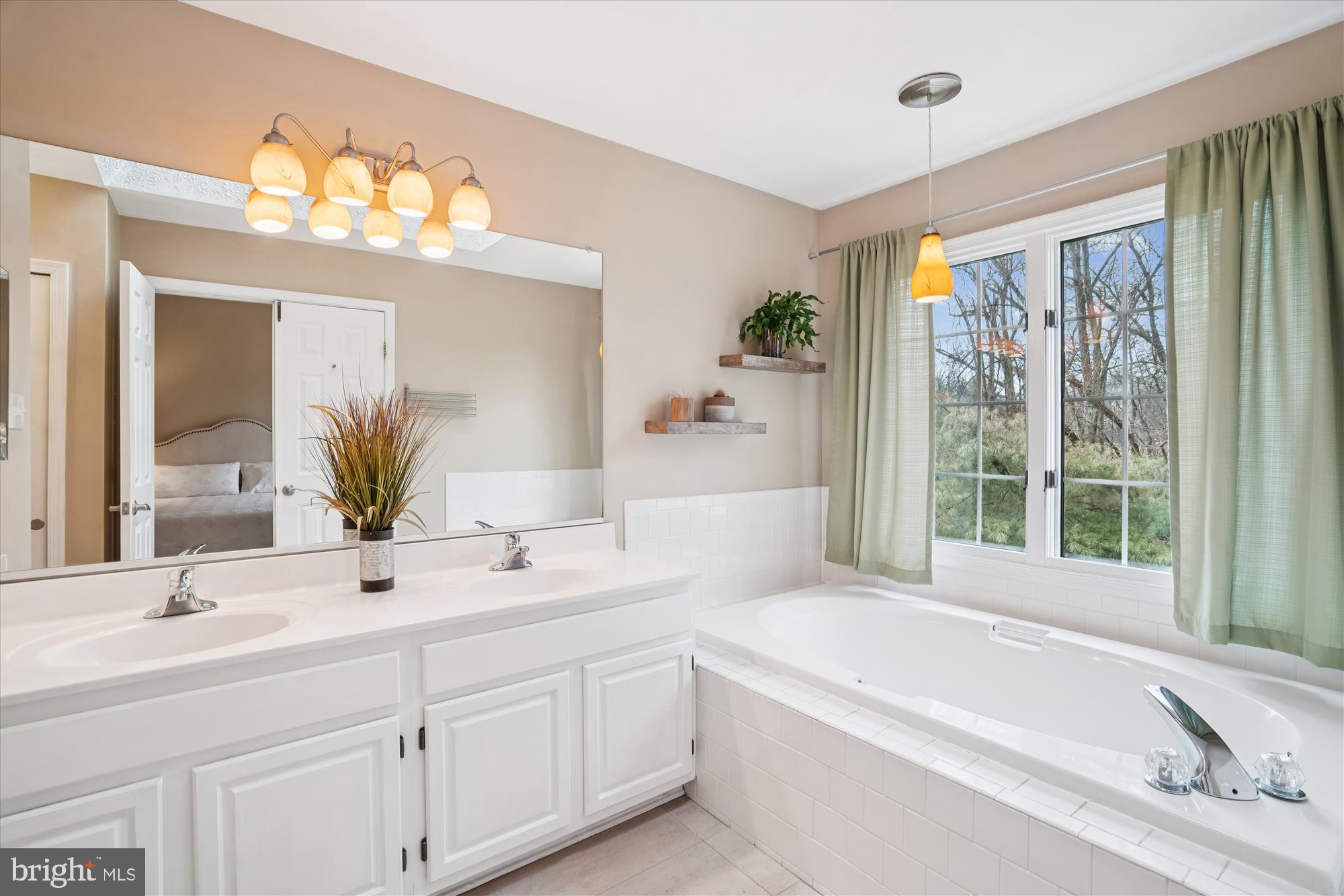 6215 STRATFORD COURT