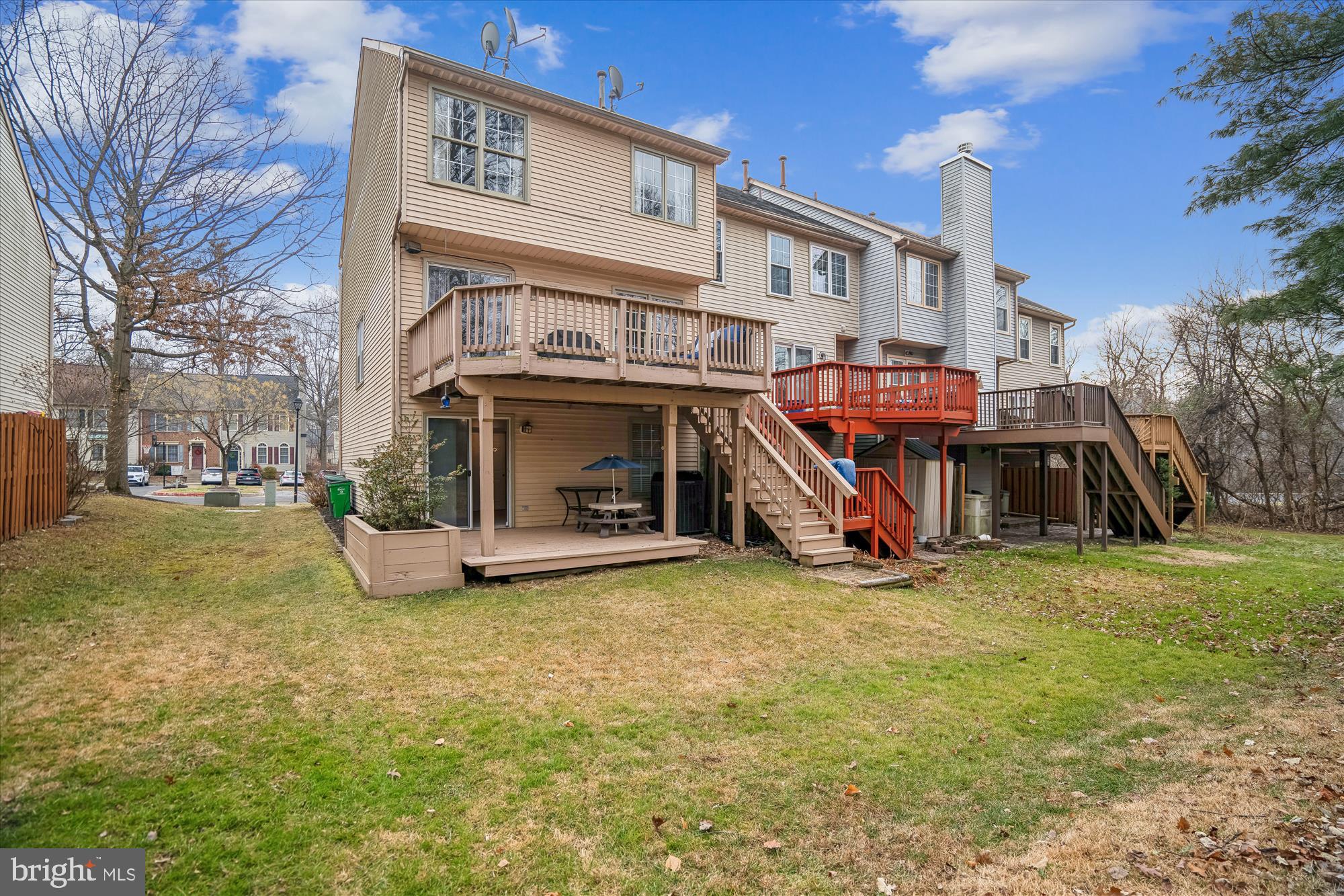 6215 STRATFORD COURT