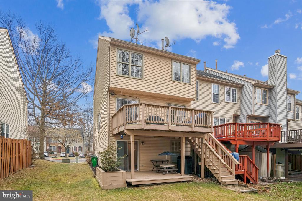 6215 STRATFORD COURT