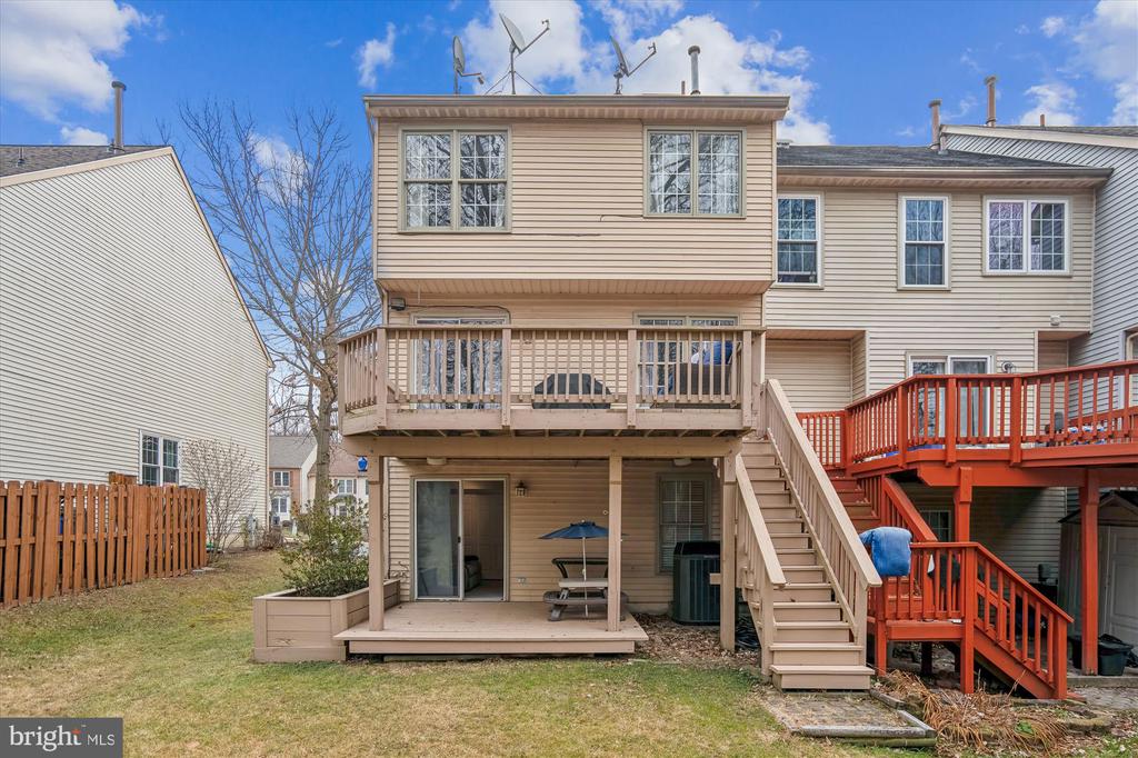 6215 STRATFORD COURT