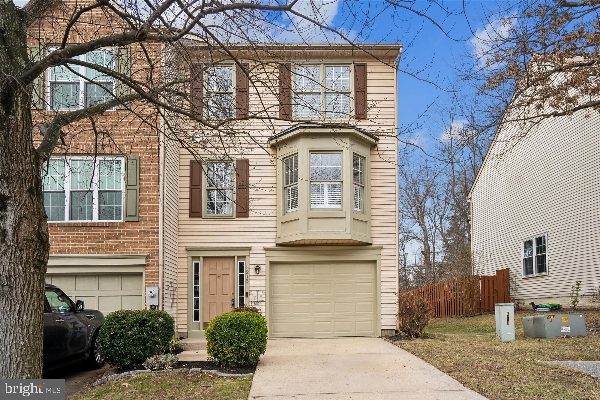 6215 STRATFORD COURT