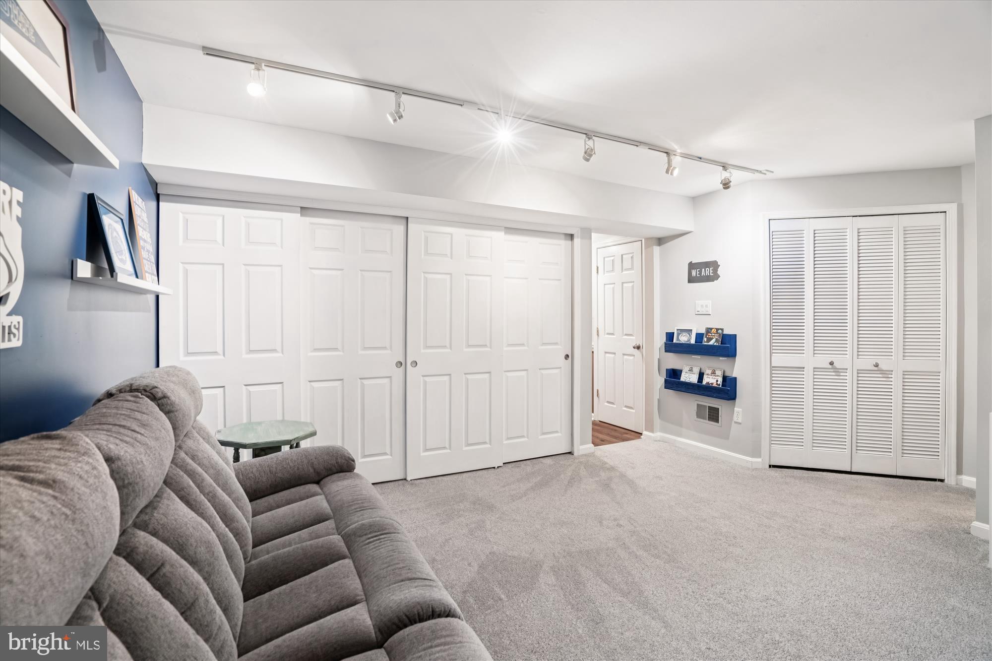 6215 STRATFORD COURT