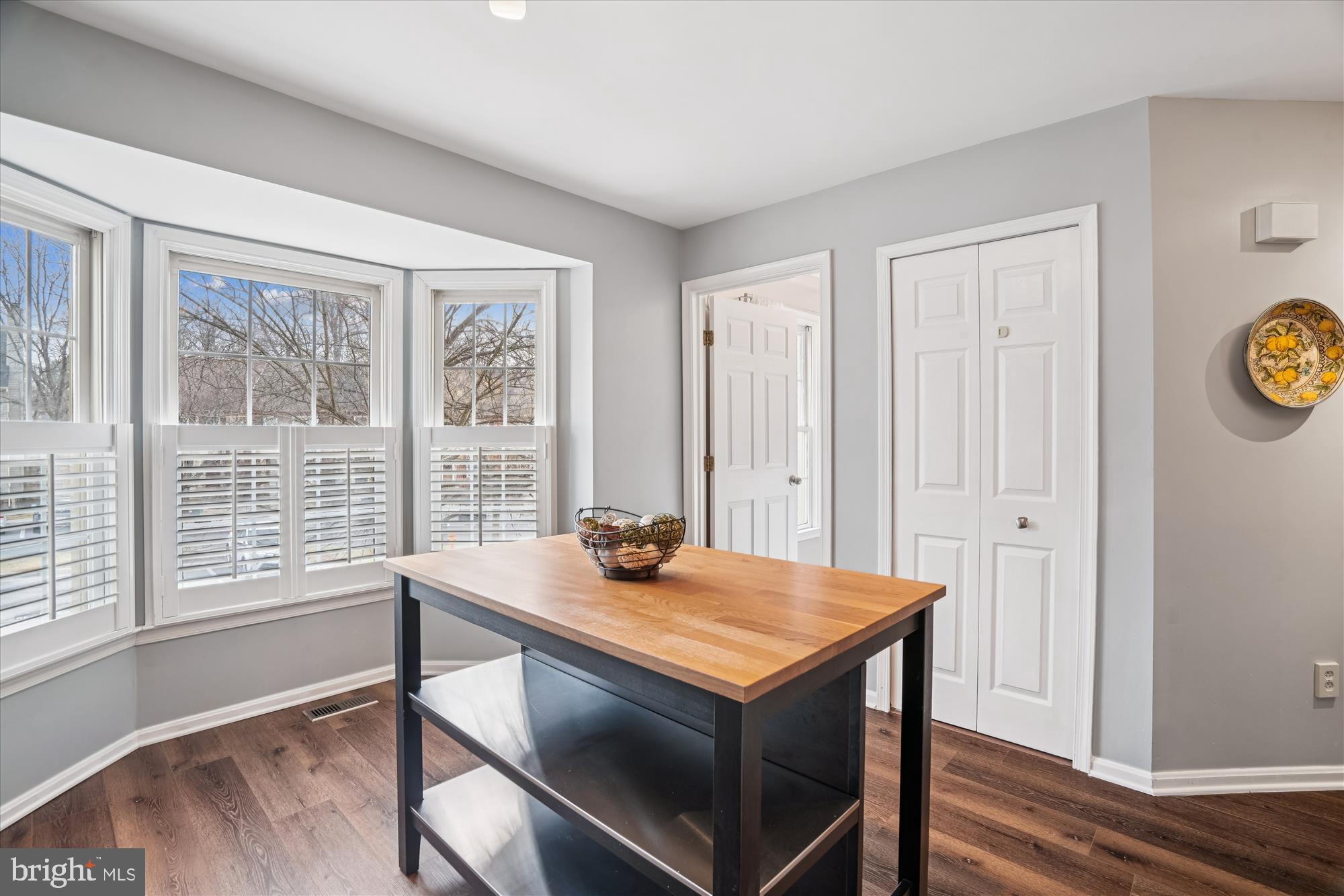 6215 STRATFORD COURT