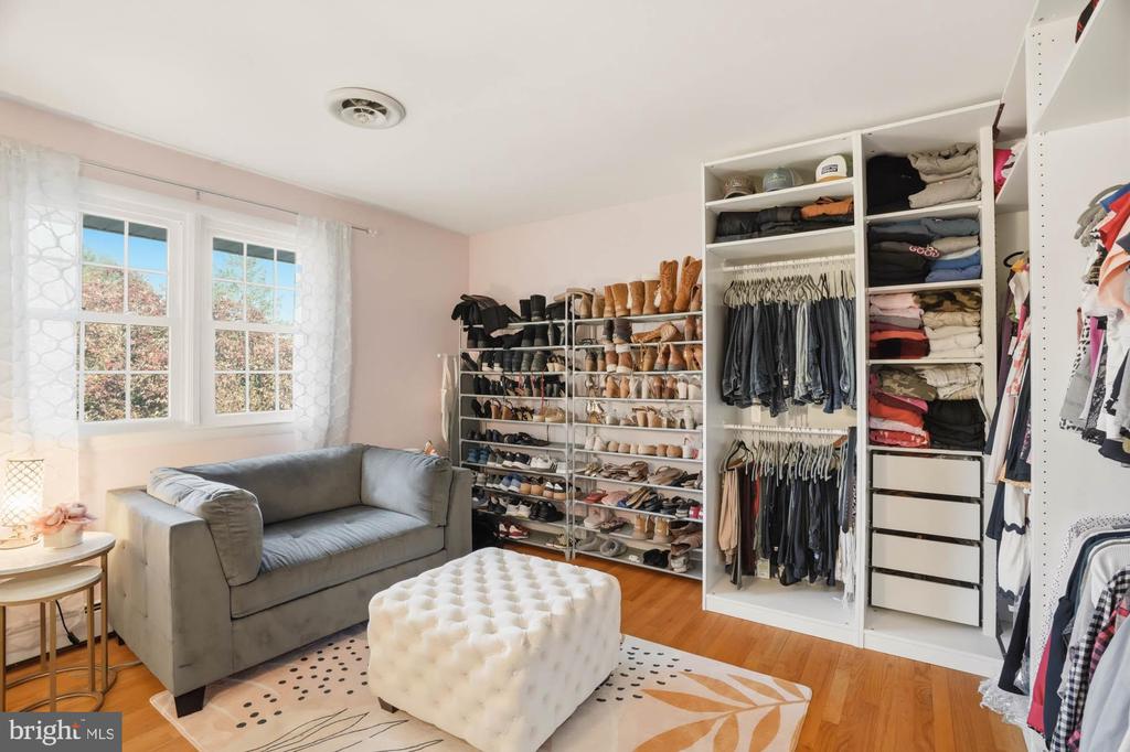 3122 EVERGREEN WAY