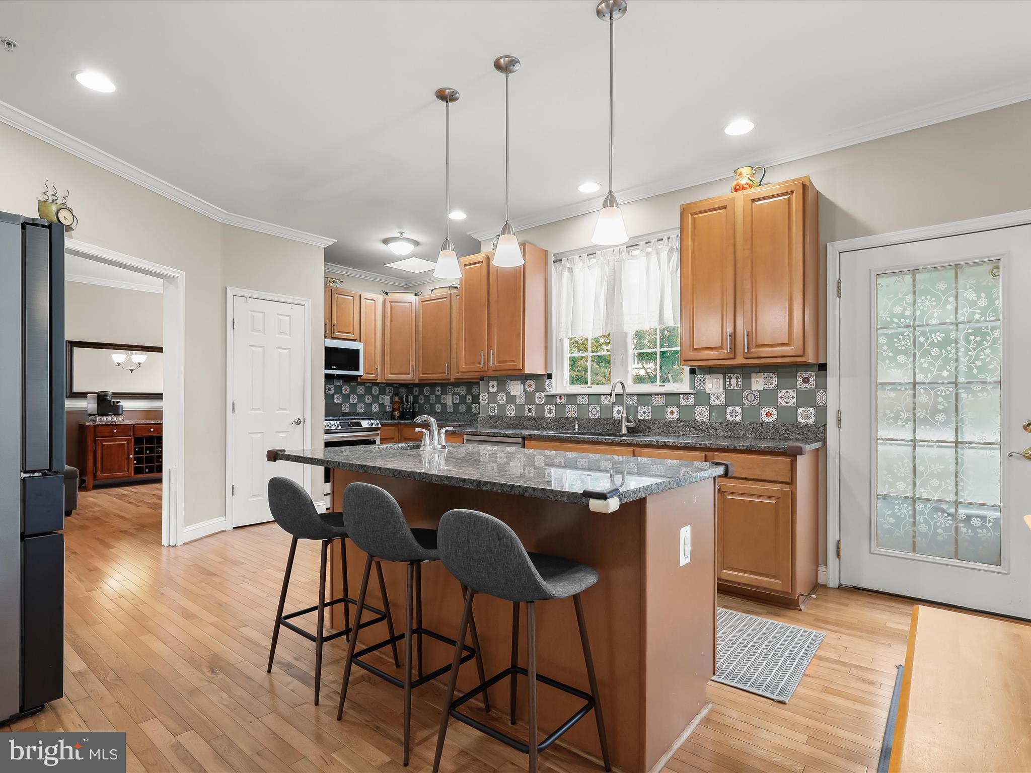 7213 GREENSPRING LANE