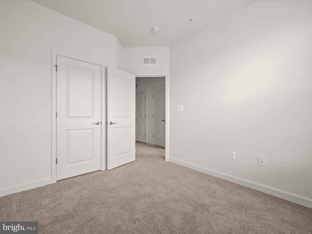 7204 WOOD TRAIL DRIVE