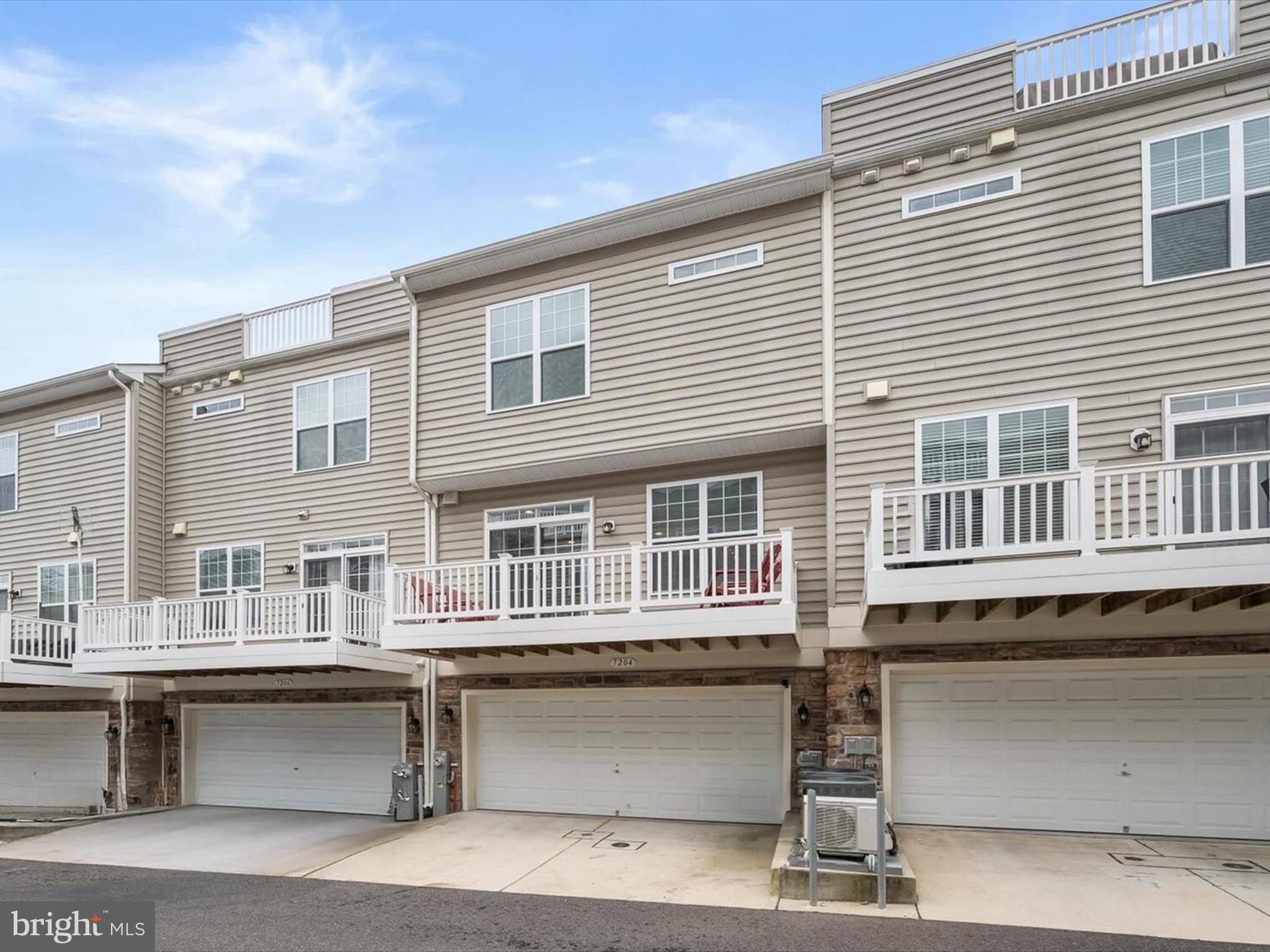 7204 WOOD TRAIL DRIVE