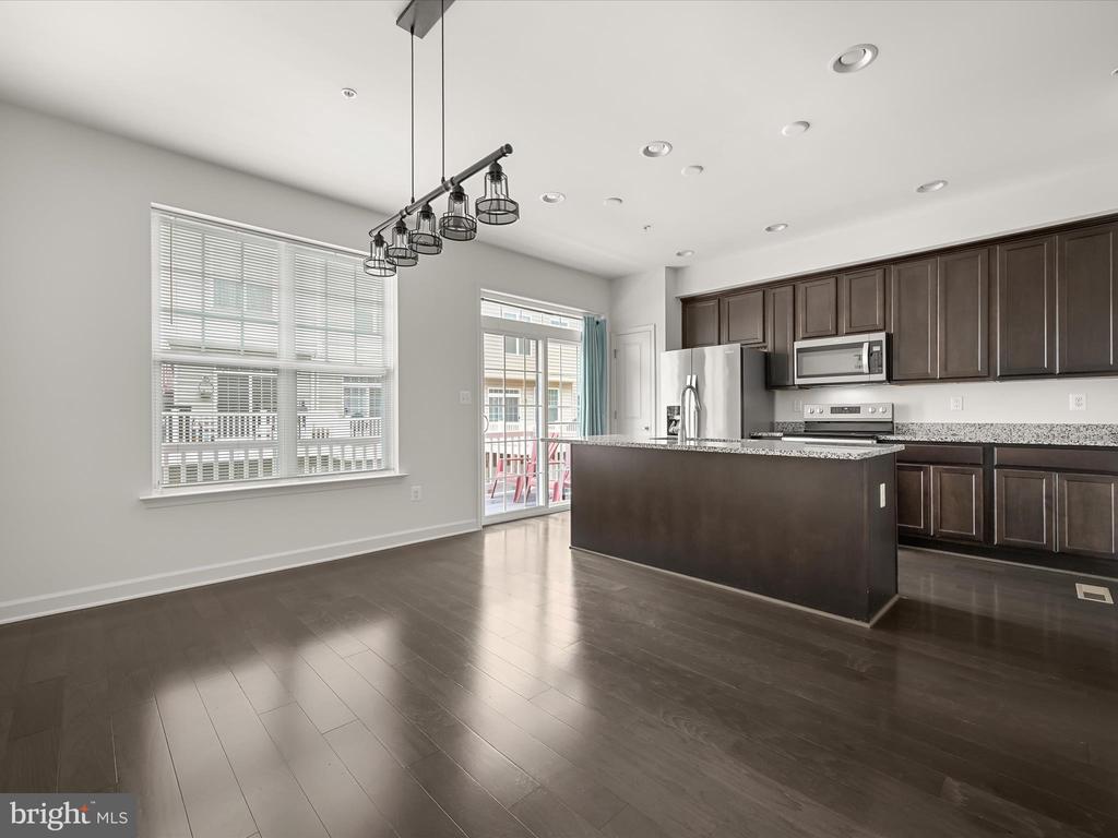 7204 WOOD TRAIL DRIVE