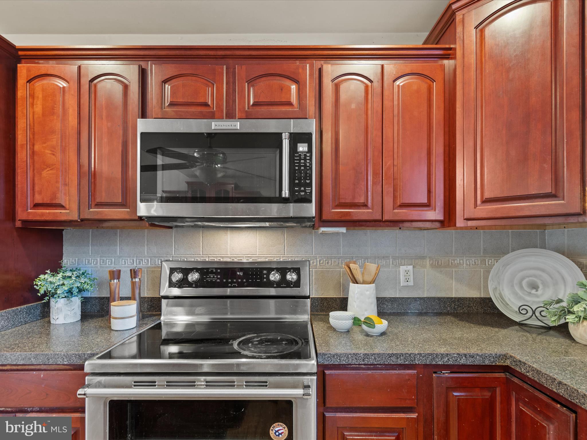 27671 RIVERSIDE DRIVE EXT