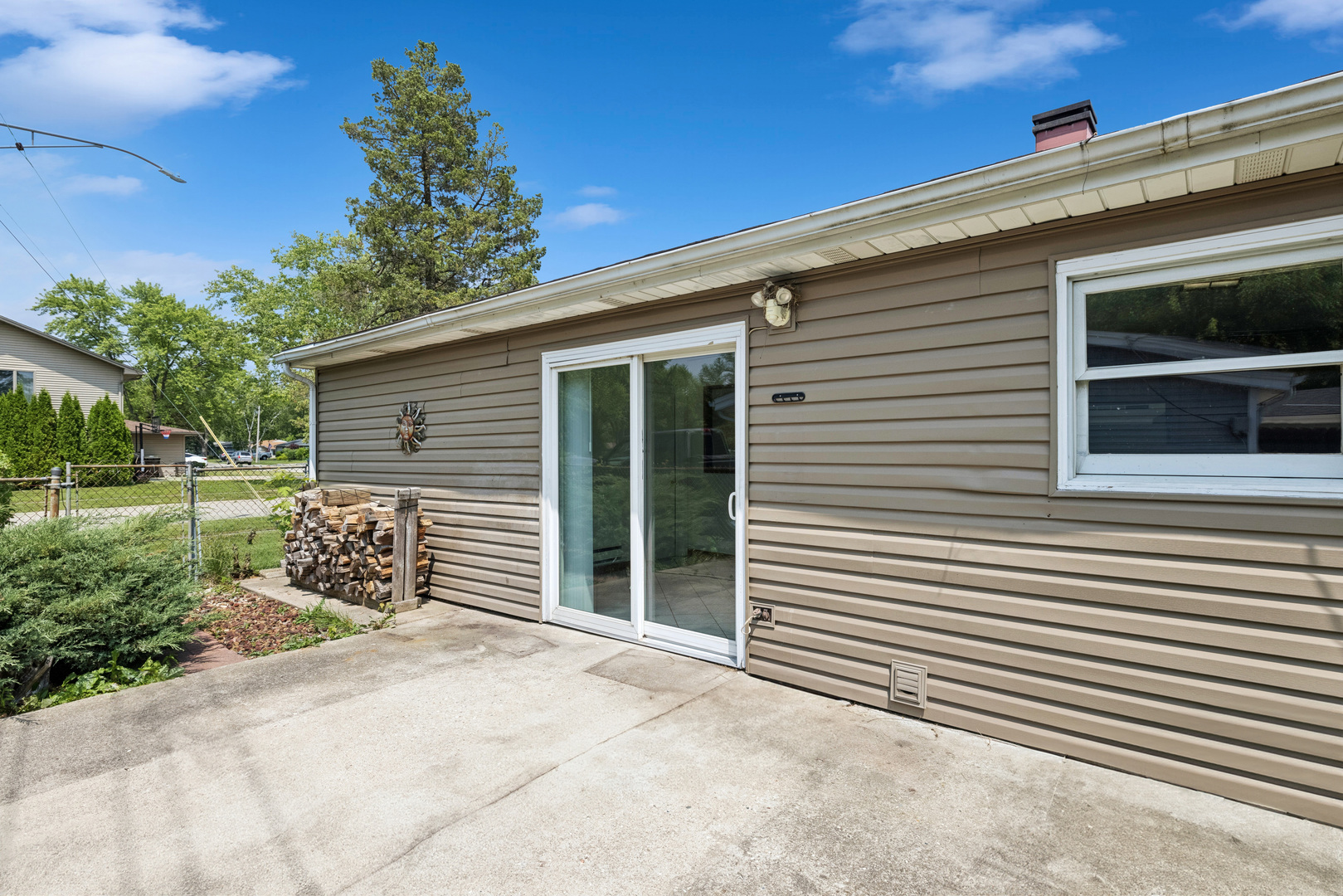 325 Larkdale Row