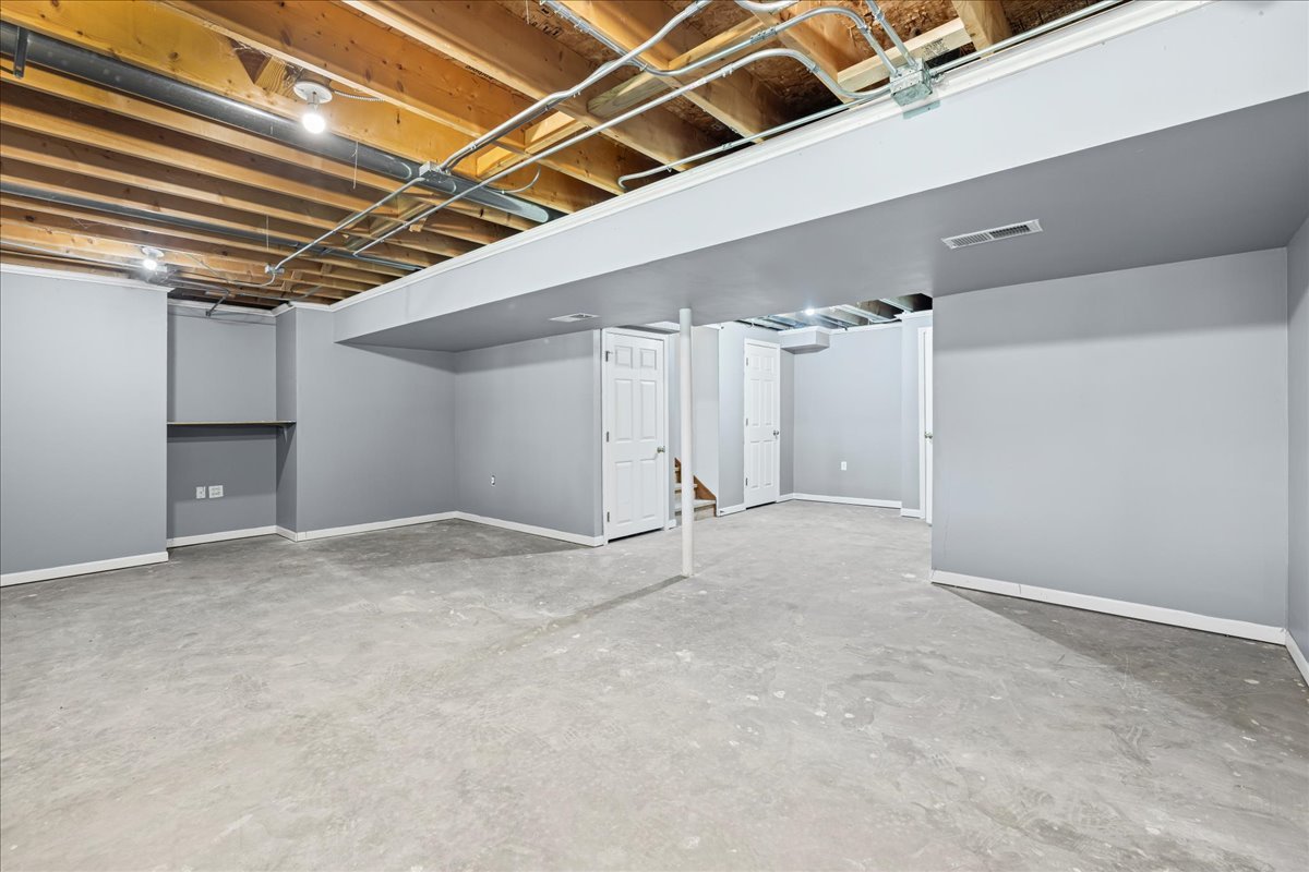 1421 Portage Lane