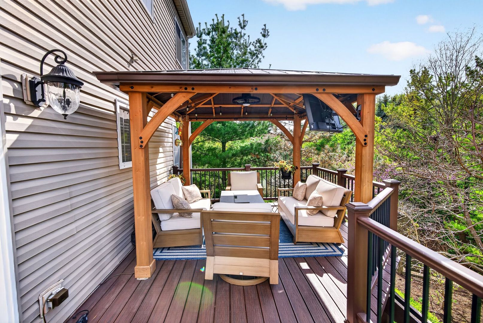 2107 Fairview Lane