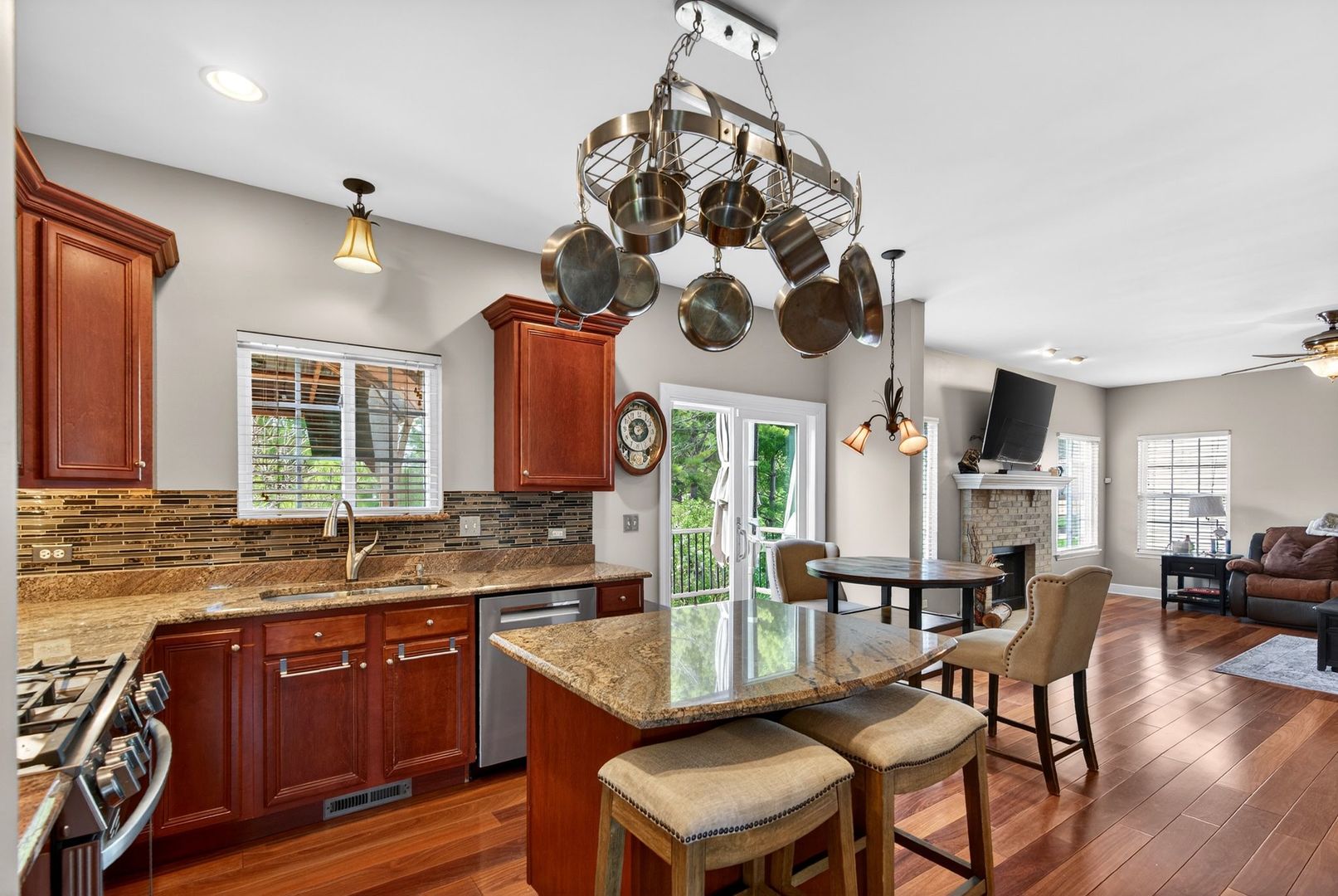 2107 Fairview Lane