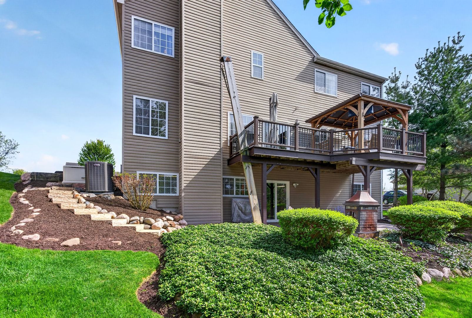 2107 Fairview Lane