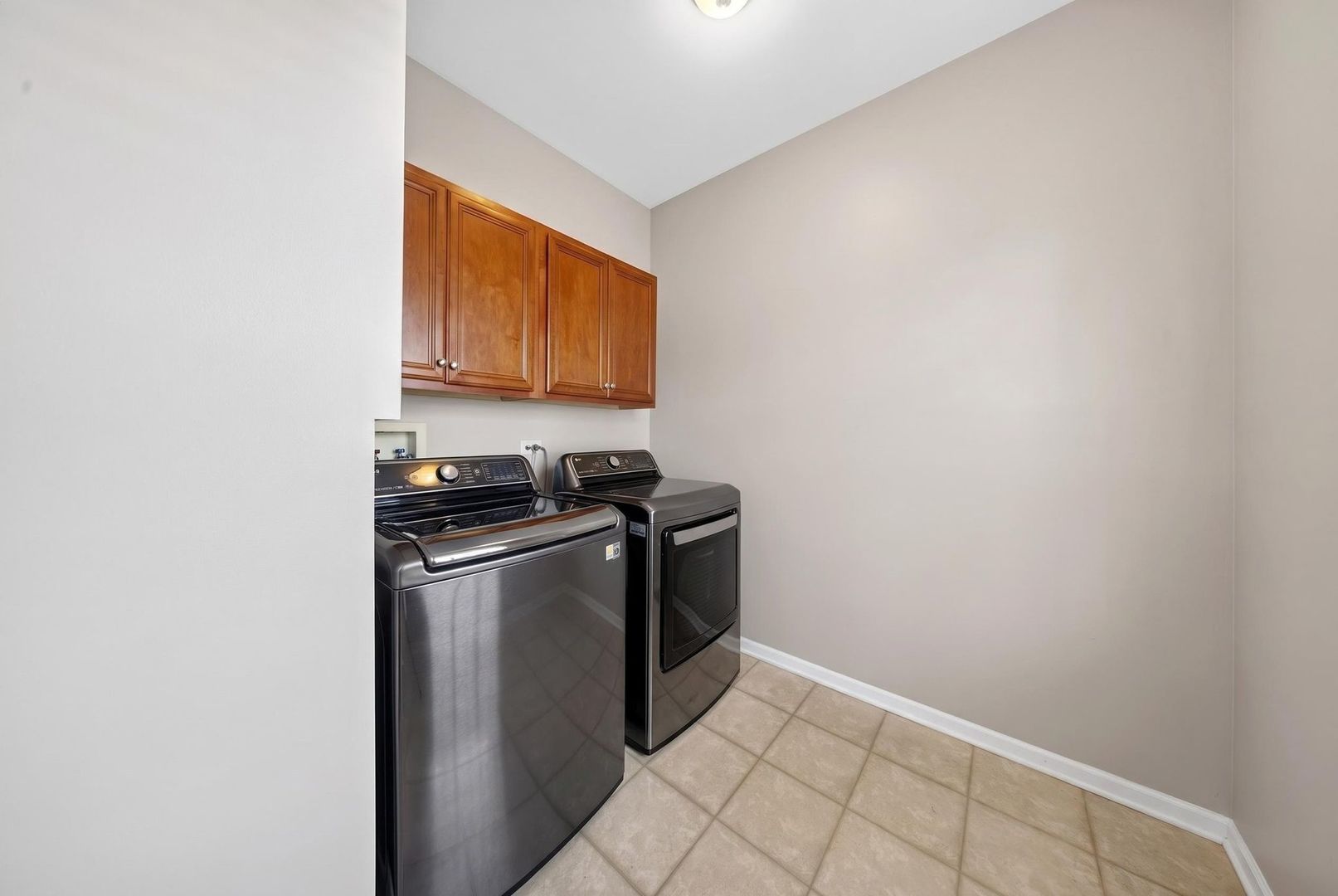 2107 Fairview Lane