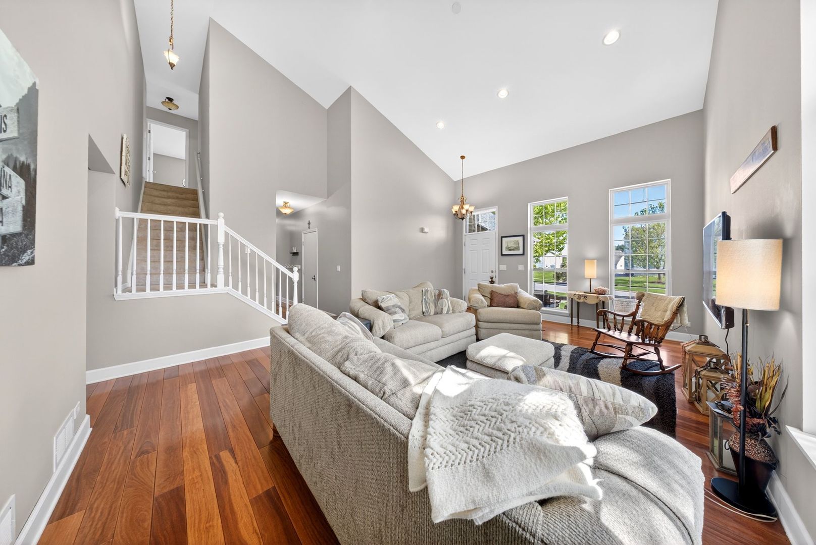 2107 Fairview Lane