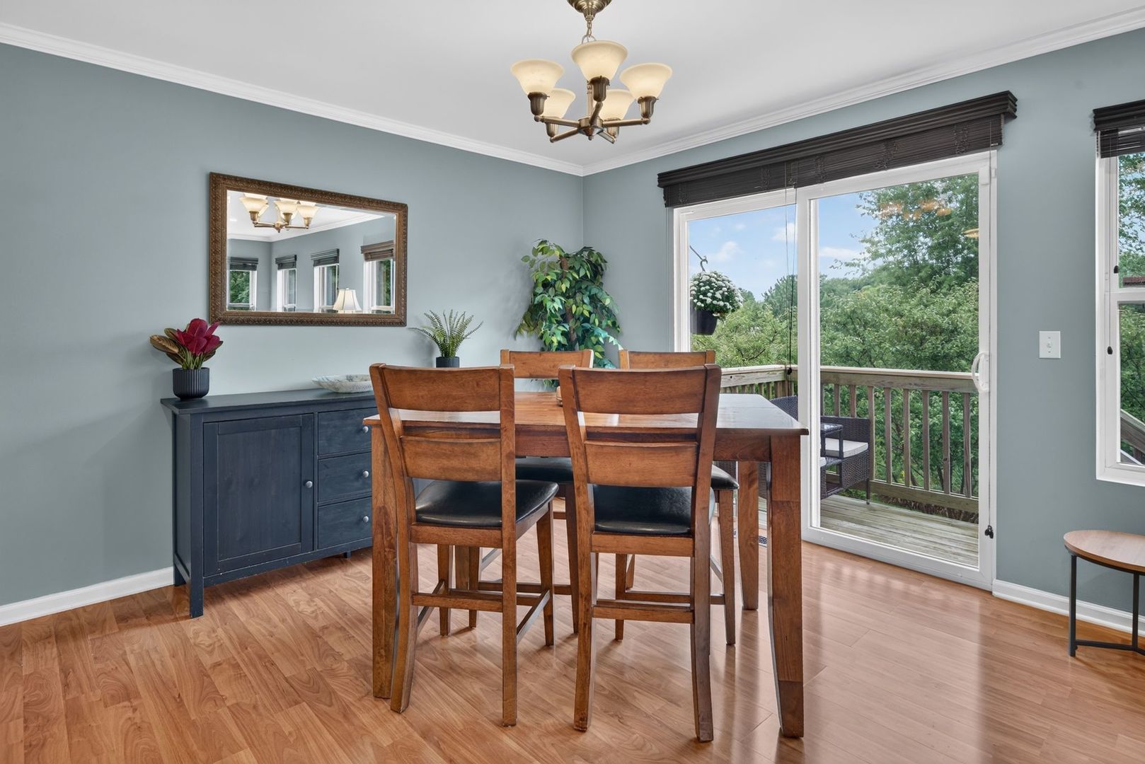 1493 Yosemite Circle