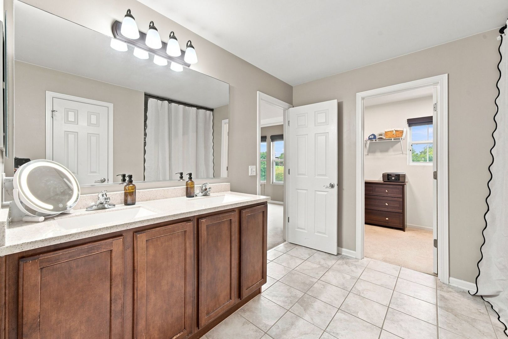 1493 Yosemite Circle