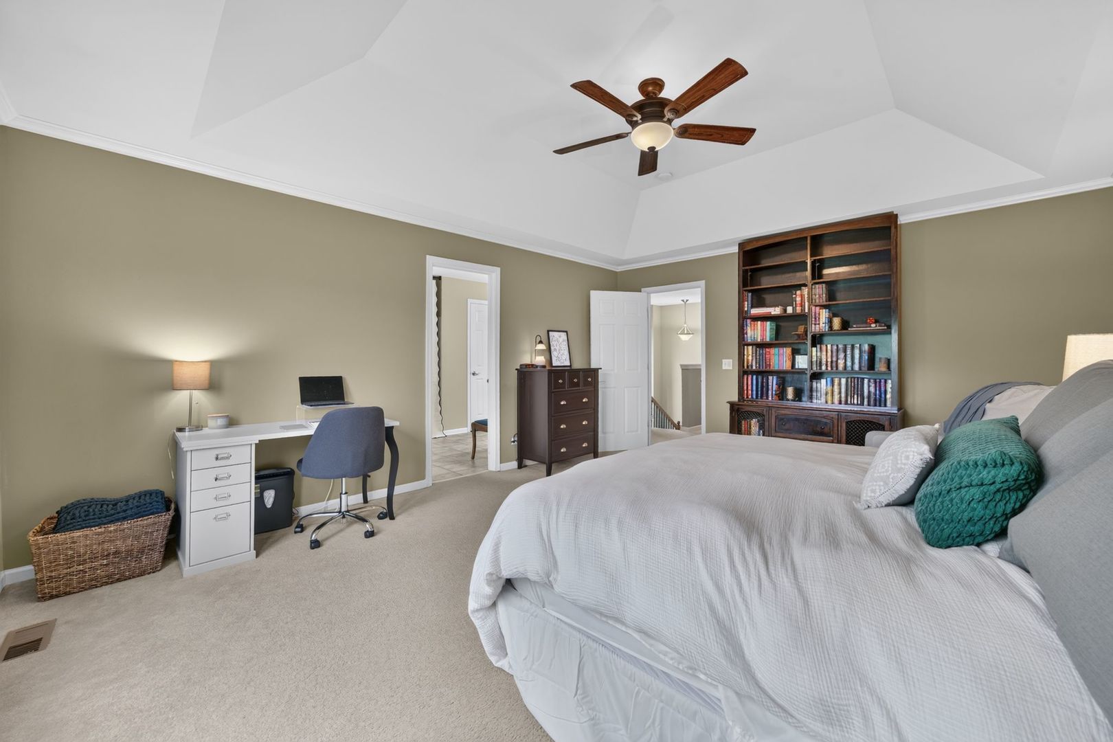 1493 Yosemite Circle
