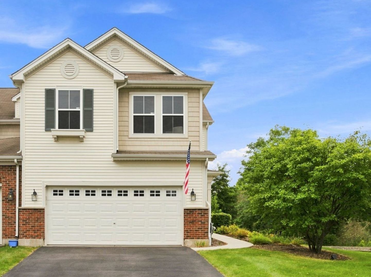 1493 Yosemite Circle