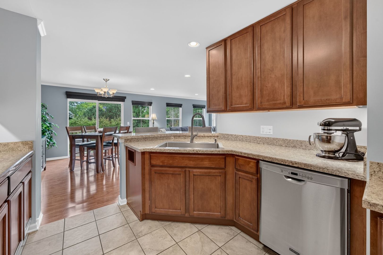 1493 Yosemite Circle