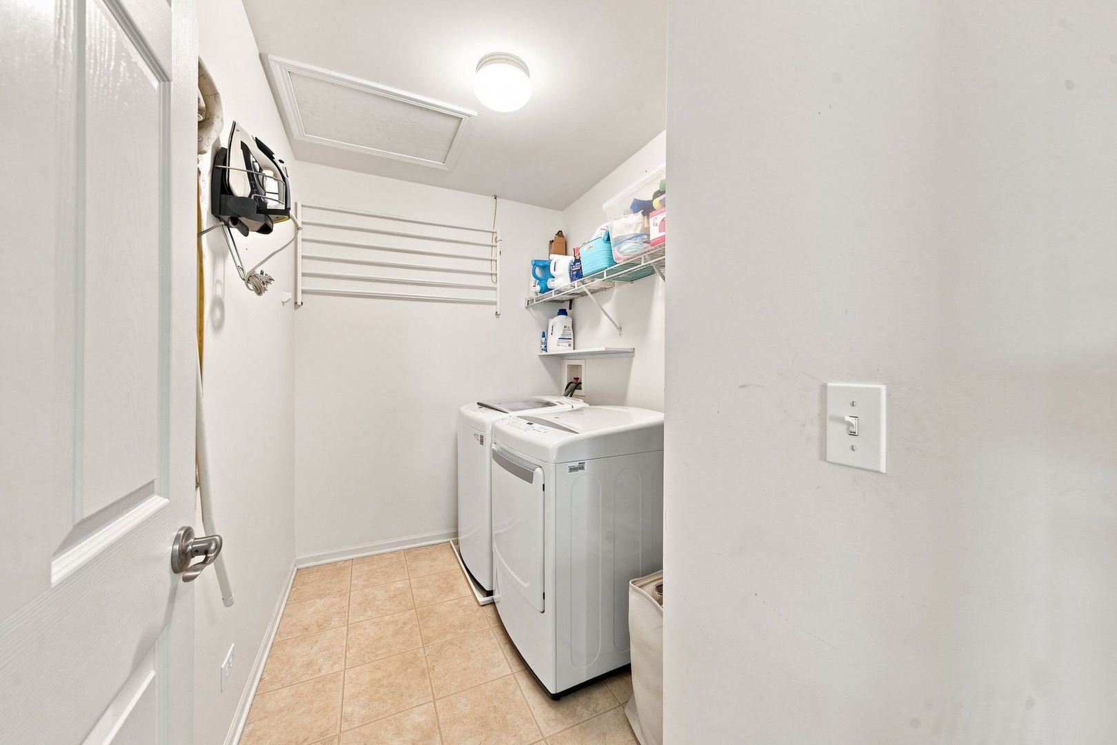 1493 Yosemite Circle