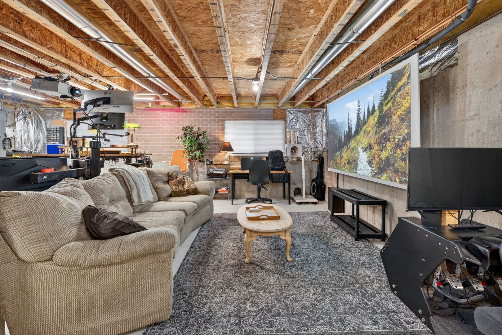 1493 Yosemite Circle