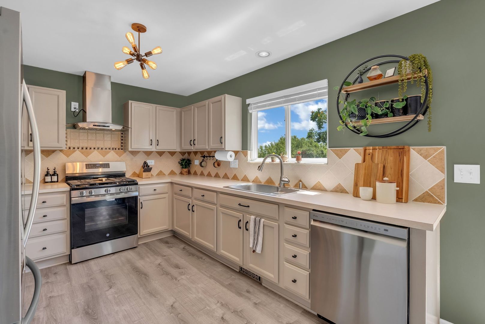 1554 Fox Sedge Trail