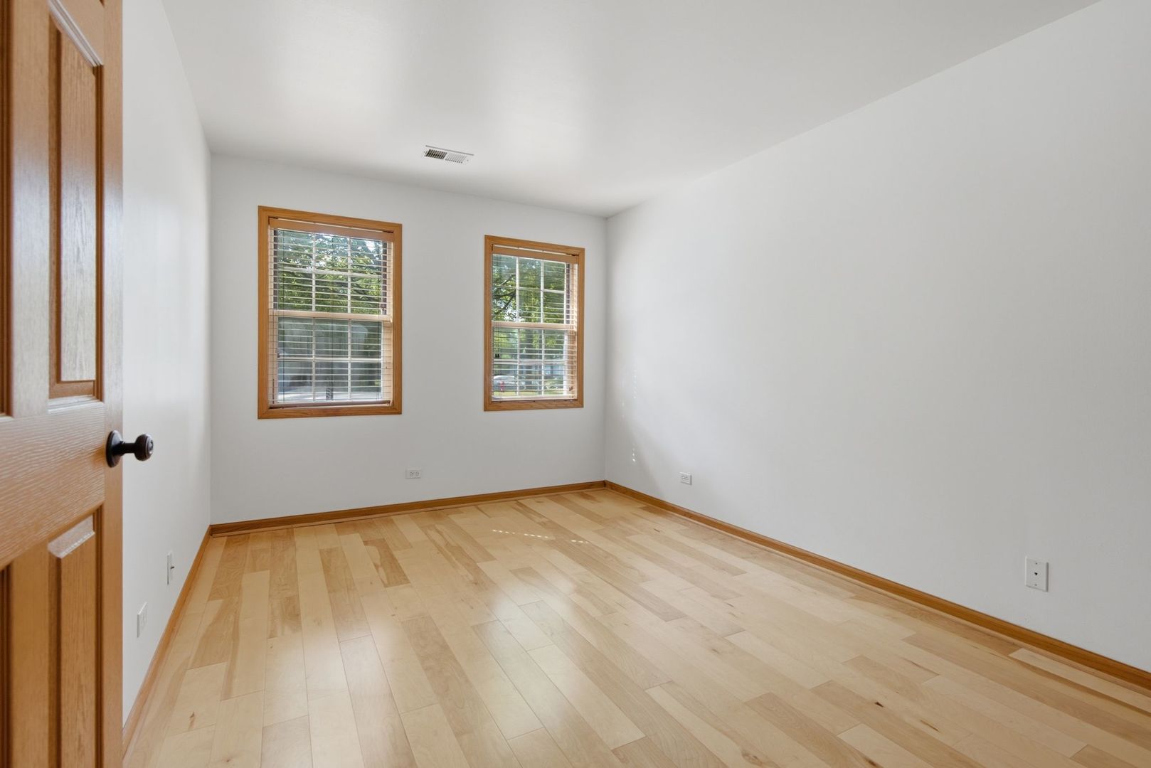 225 Columbia Court Unit: 5