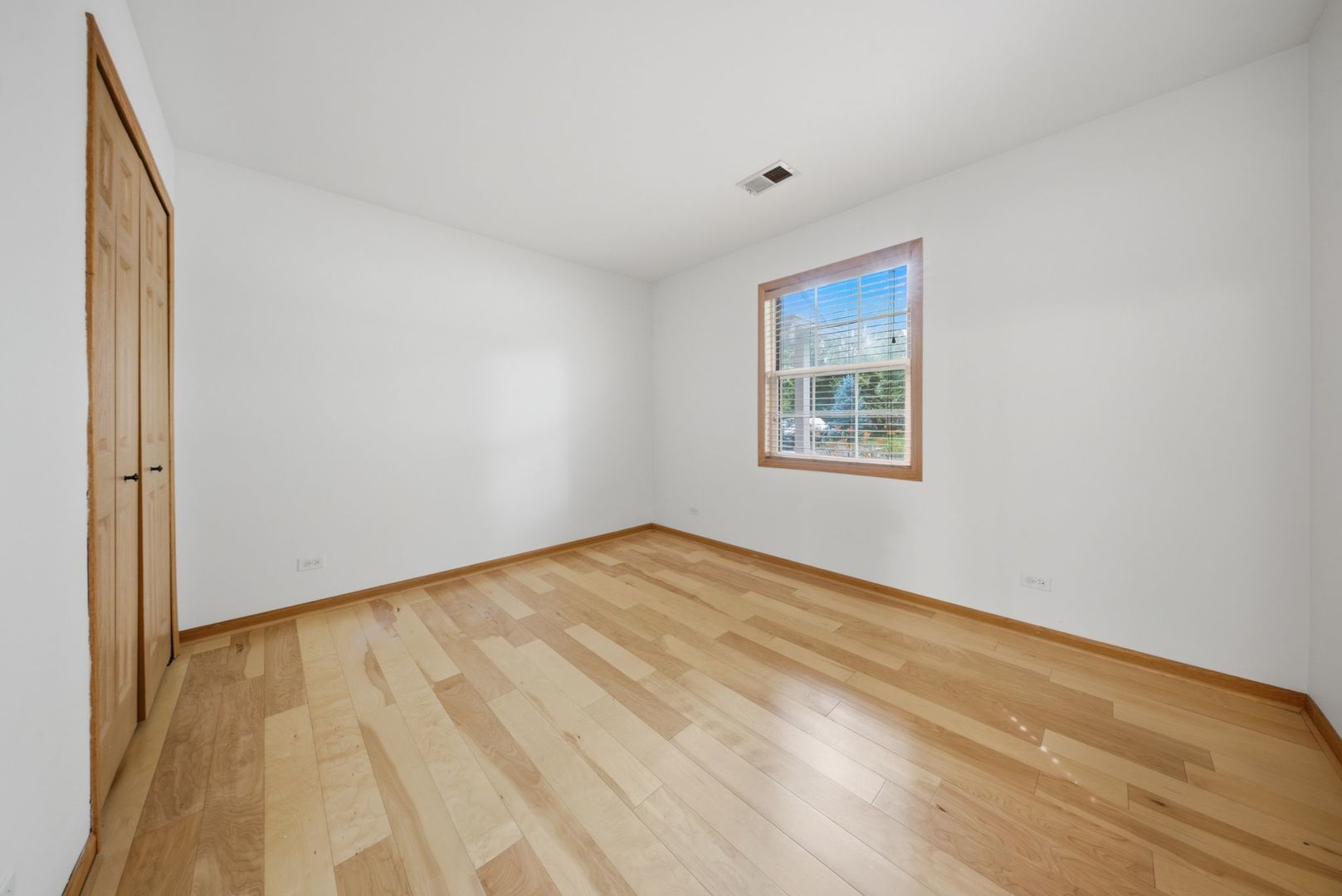 225 Columbia Court Unit: 5