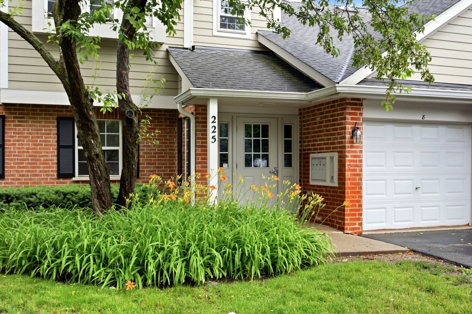 225 Columbia Court Unit: 5