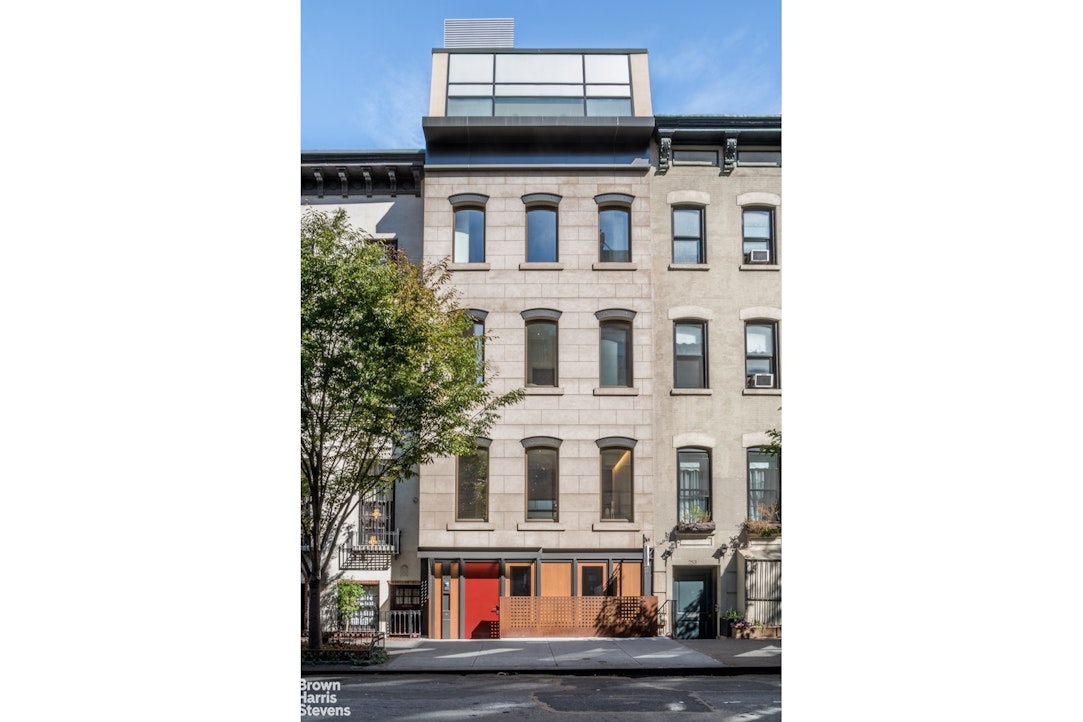 251 E 61ST Street