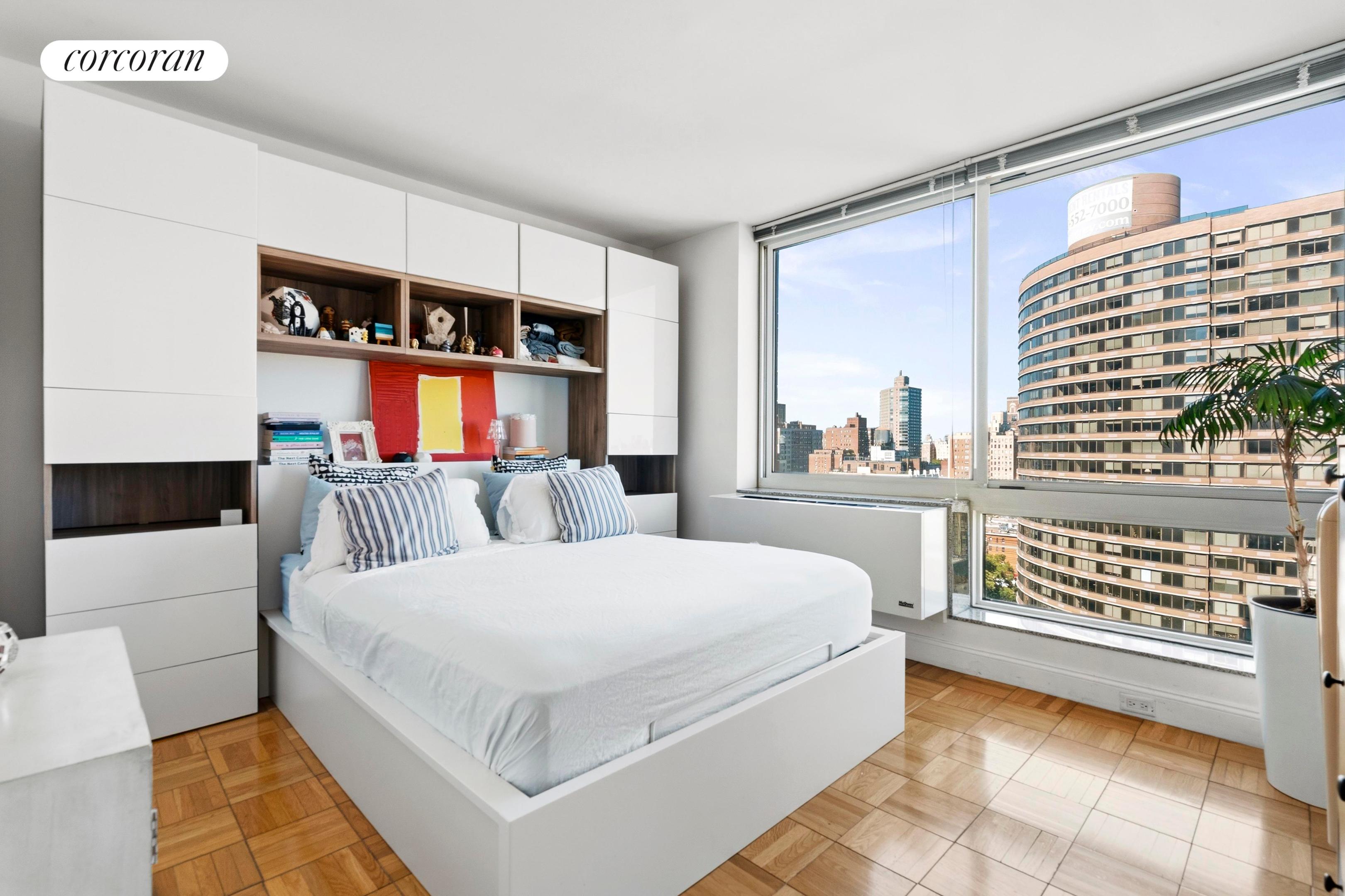 215 E 96TH Street 23L