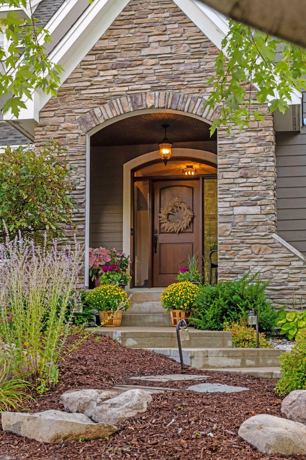 517 Big Woods Boulevard