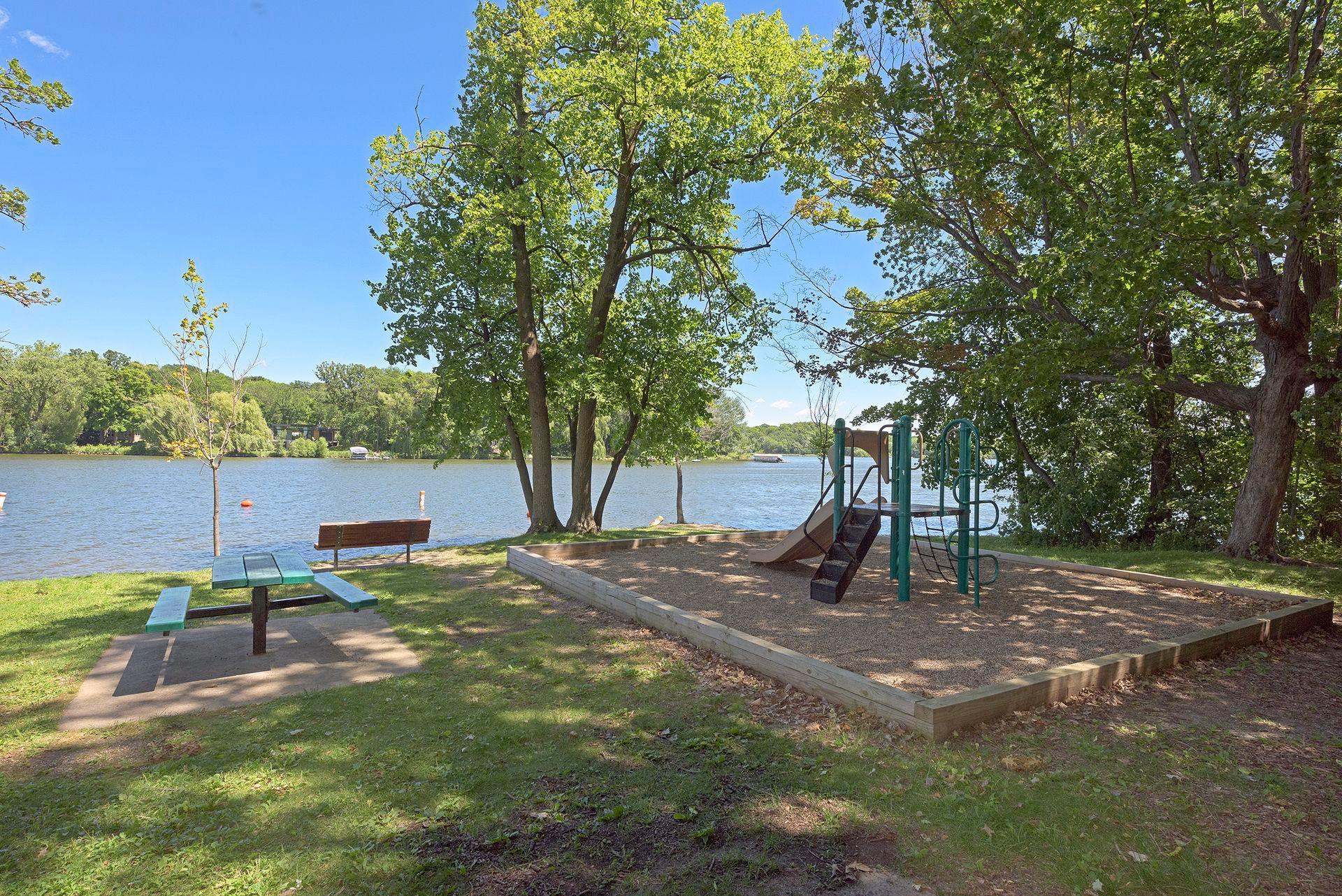 517 Big Woods Boulevard