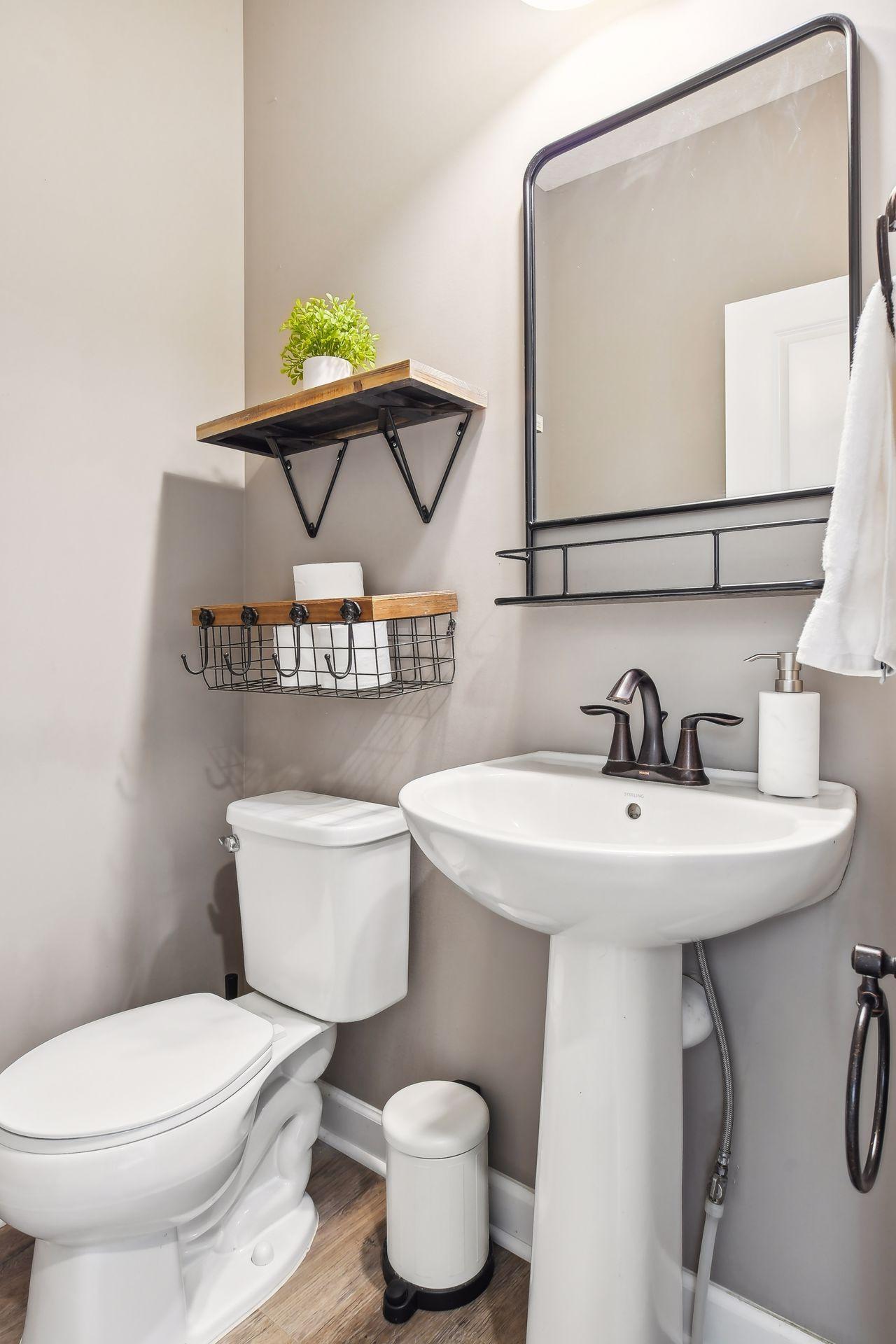 3649 Strawberry Lane