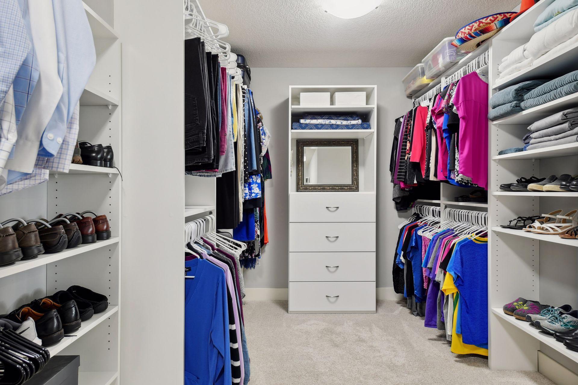 1124 Evergreen Lane N