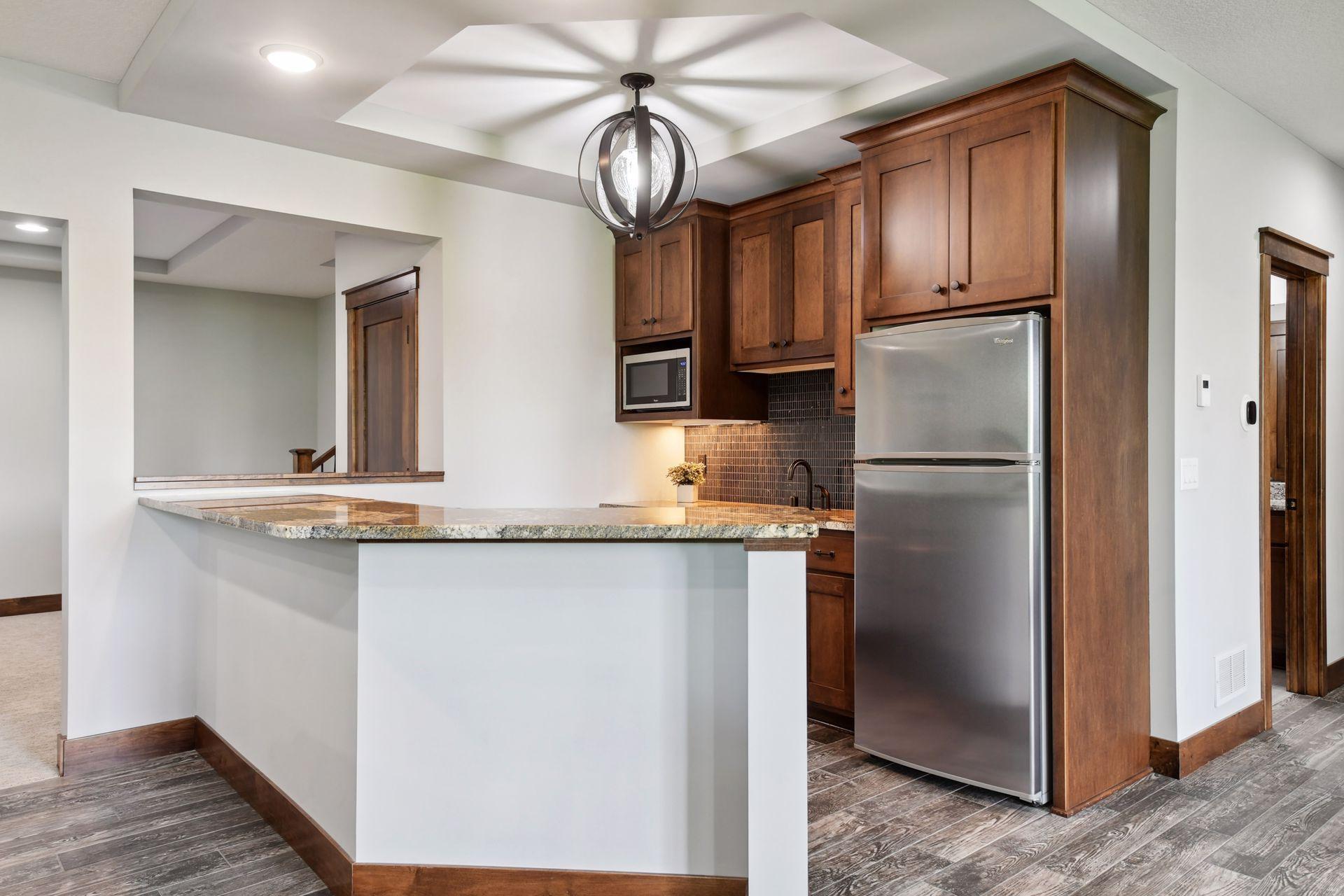 1124 Evergreen Lane N