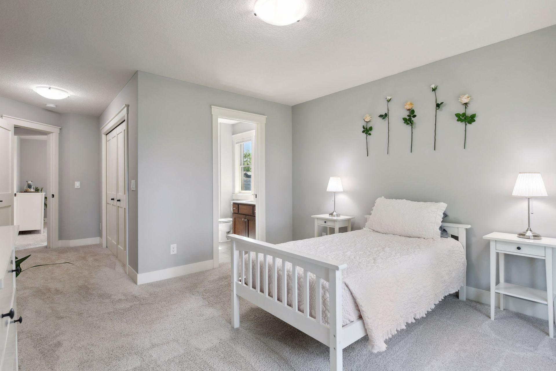 1124 Evergreen Lane N