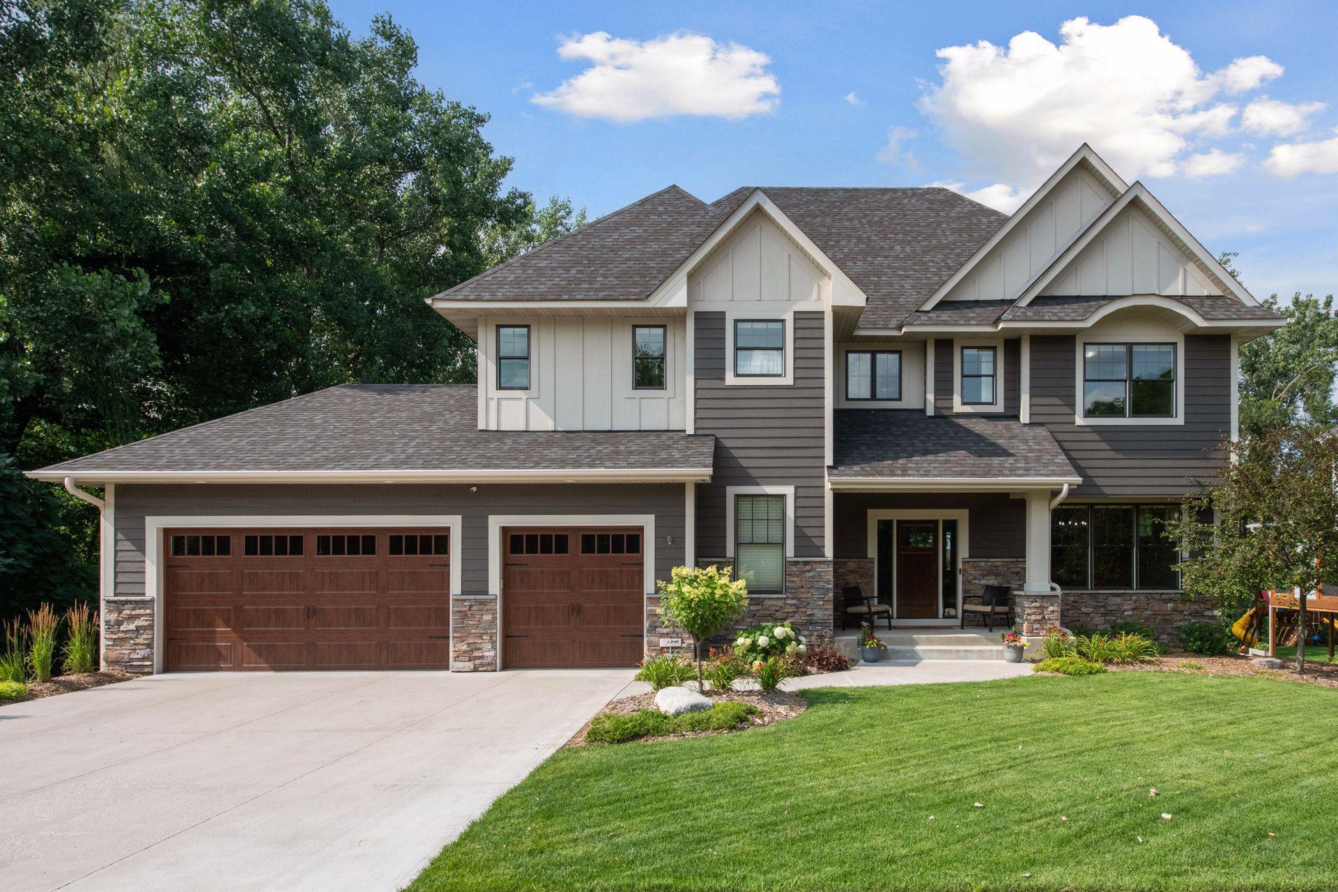 1124 Evergreen Lane N