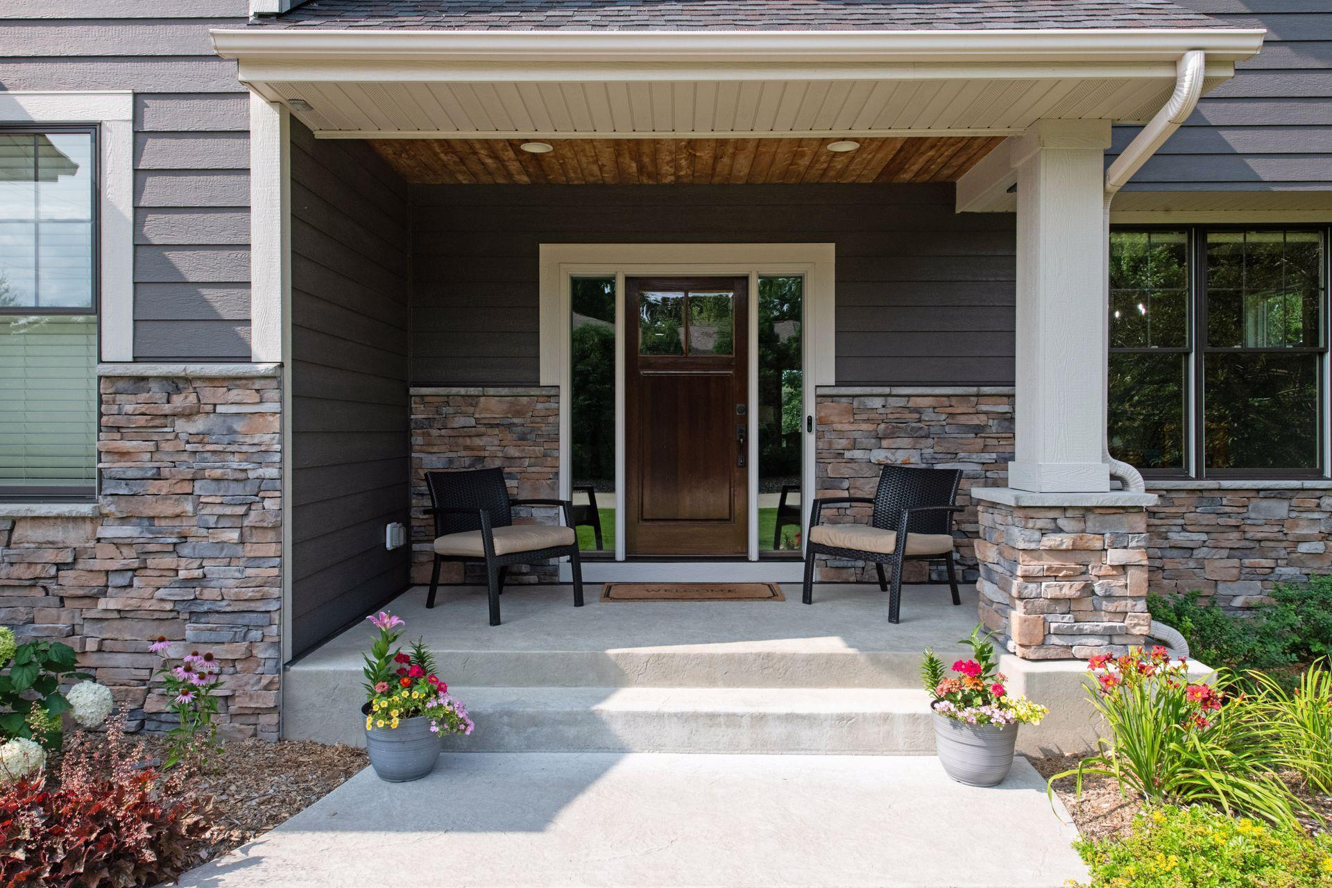 1124 Evergreen Lane N