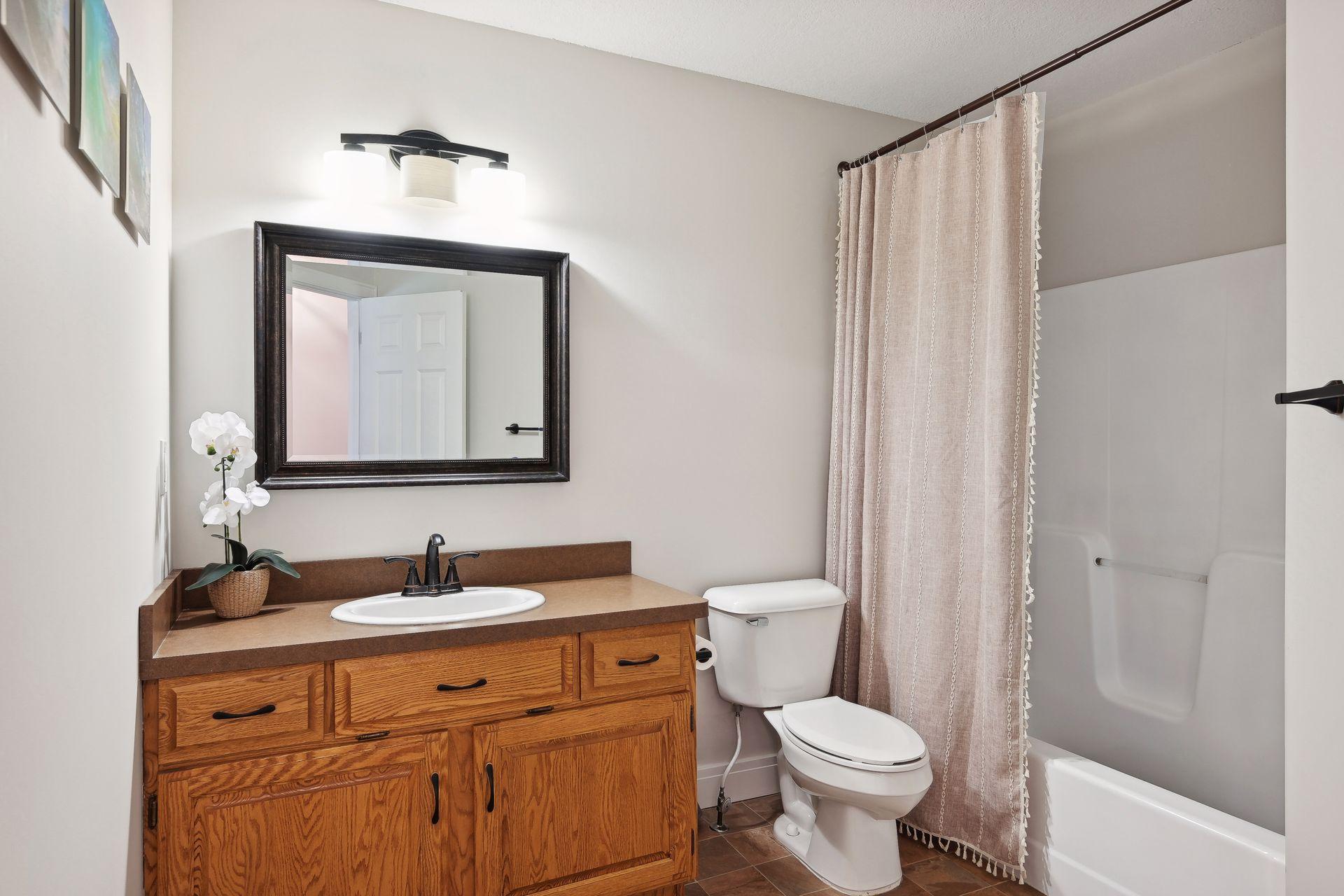 17208 Staples Street NE