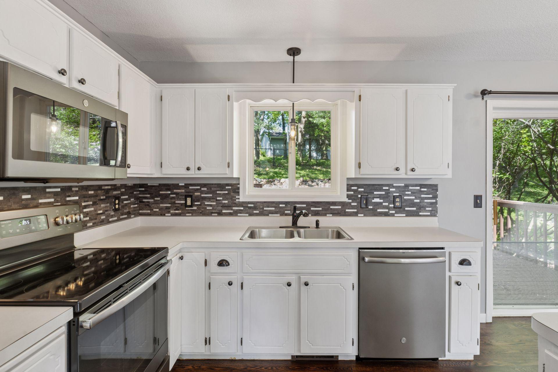 1604 Viking Drive