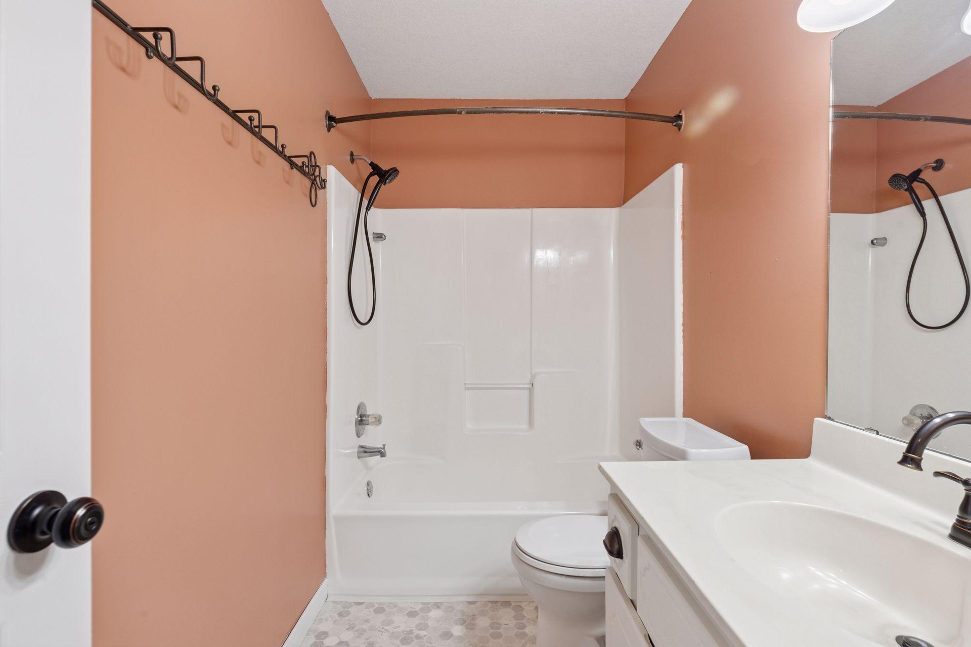 1604 Viking Drive