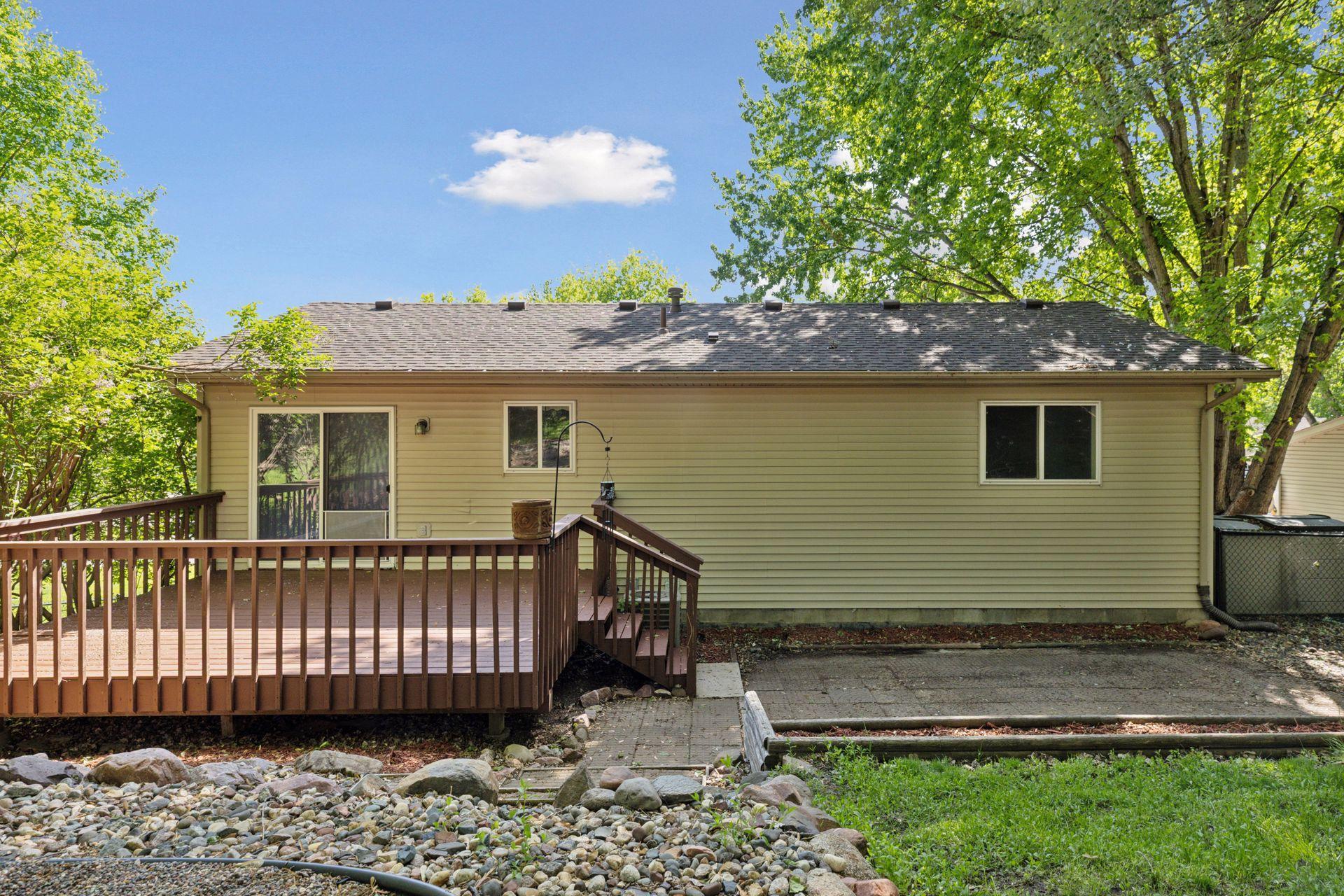 1604 Viking Drive