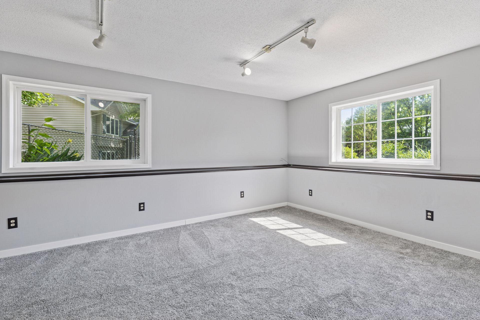 1604 Viking Drive