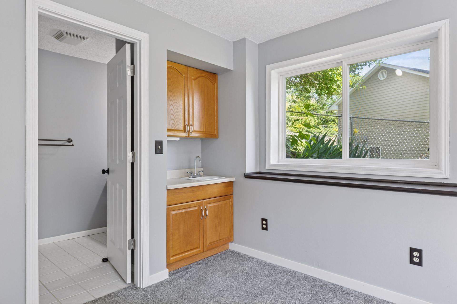 1604 Viking Drive