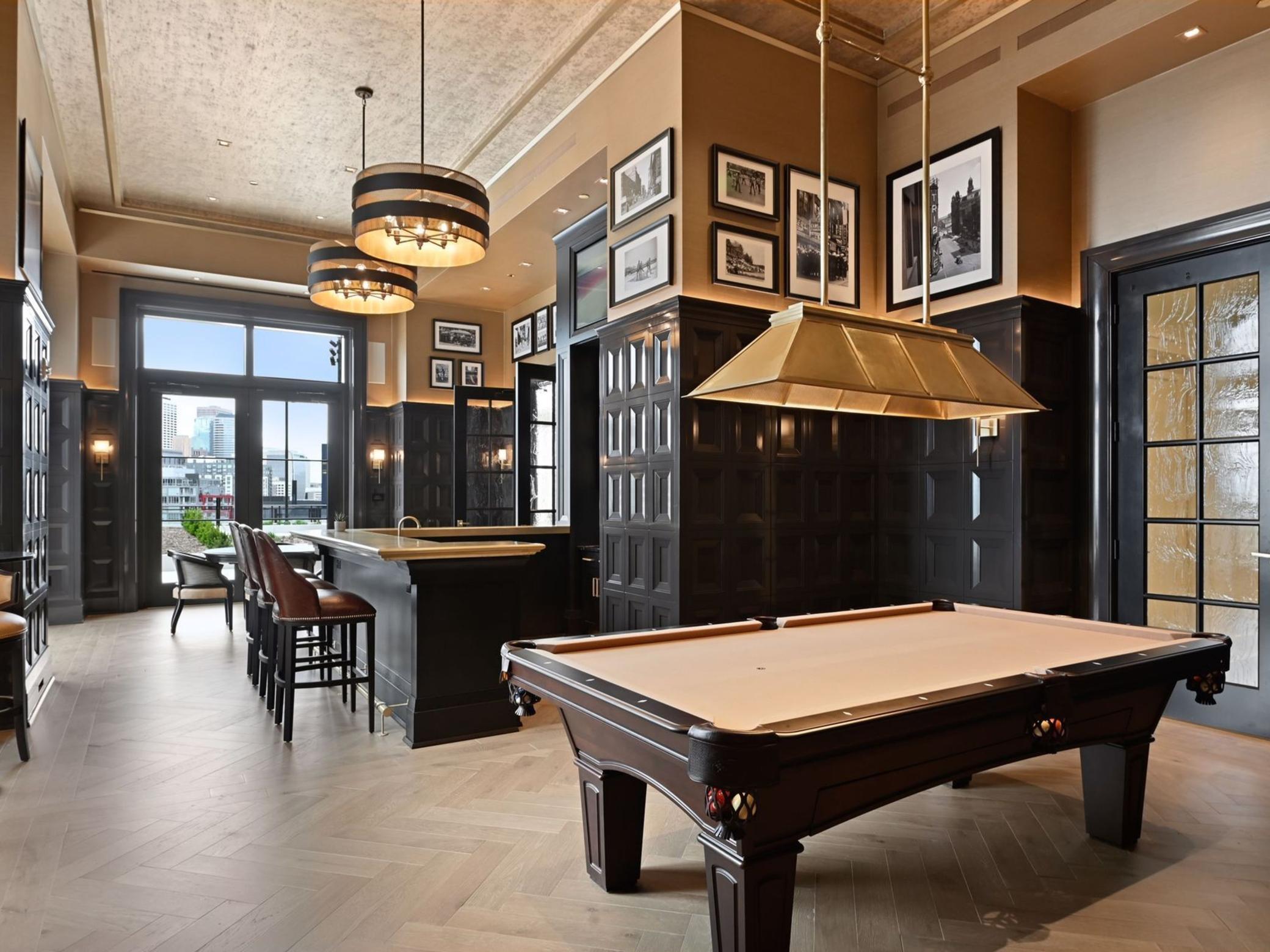 1111 W River Parkway Unit: 33A